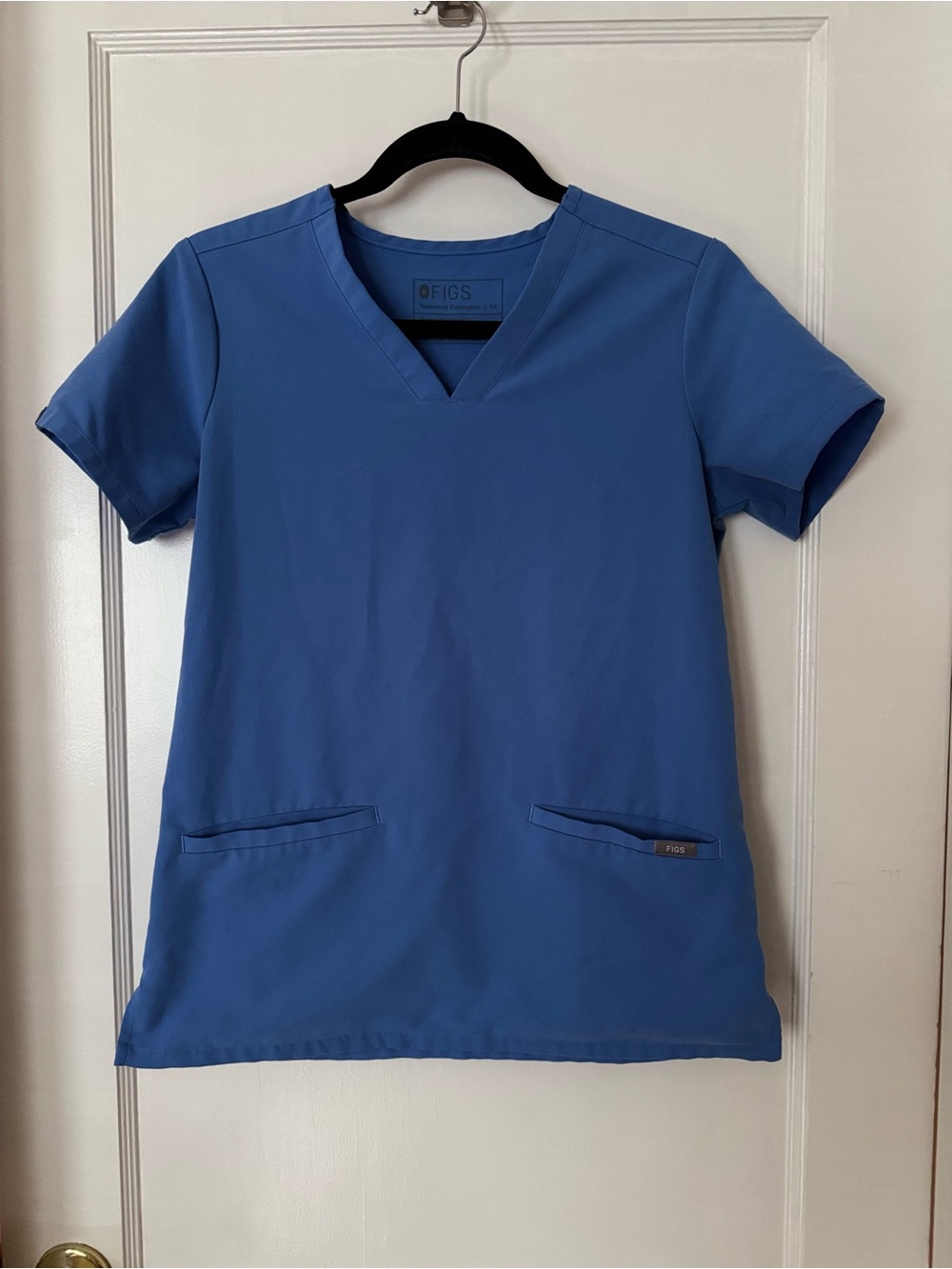 Figs women’s v neck scrub top